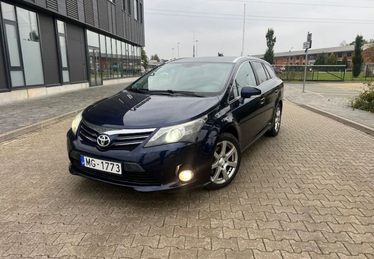 Toyota Avensis, 2012.gads, 2.2 Dīzelis