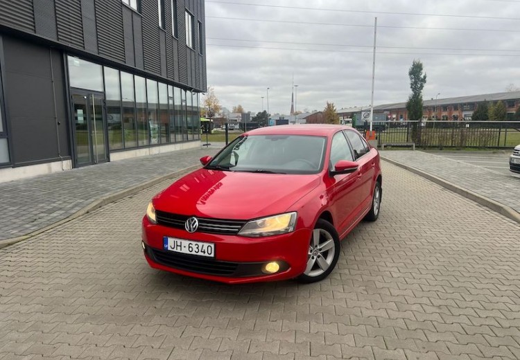 Volkswagen Jetta, 2013.gads, 1.6 Dīzelis