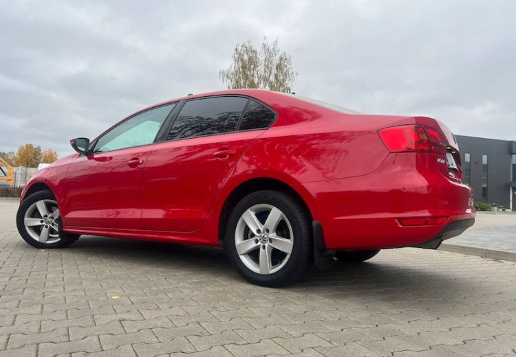 Volkswagen Jetta, 2013.gads, 1.6 Dīzelis