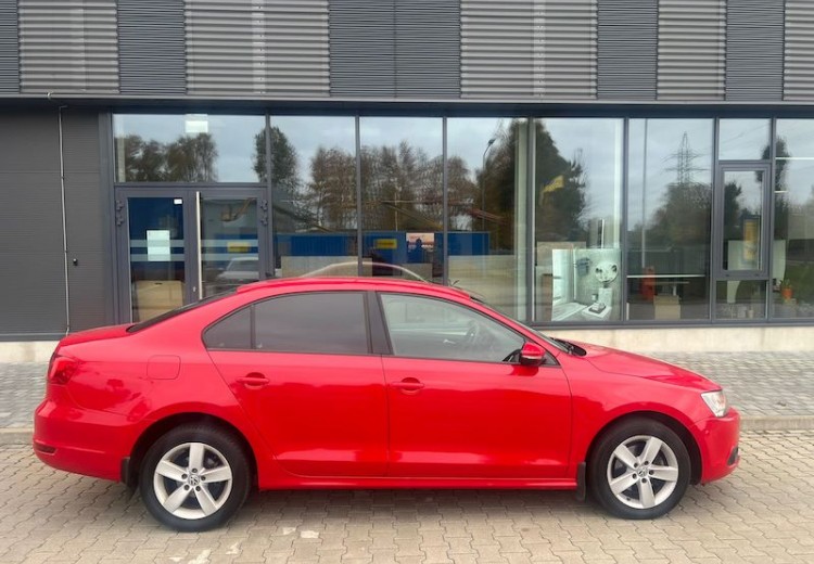 Volkswagen Jetta, 2013.gads, 1.6 Dīzelis