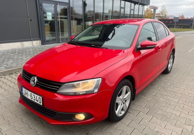 Volkswagen Jetta, 2013.gads, 1.6 Dīzelis