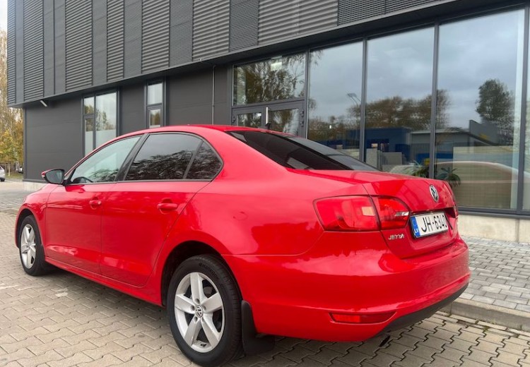 Volkswagen Jetta, 2013.gads, 1.6 Dīzelis