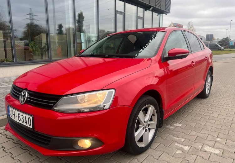 Volkswagen Jetta, 2013.gads, 1.6 Dīzelis