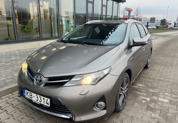 Toyota Auris, 2015.gads, 1.8 Hybrid