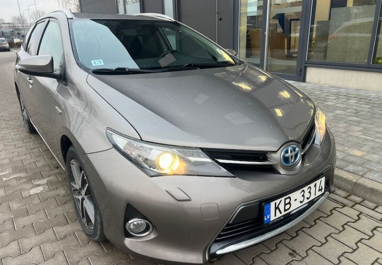 Toyota Auris, 2015.gads, 1.8 Hybrid