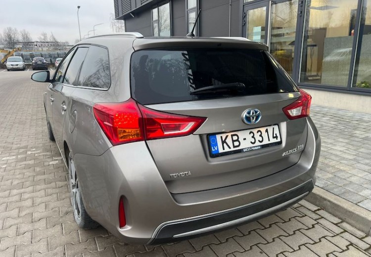 Toyota Auris, 2015.gads, 1.8 Hybrid