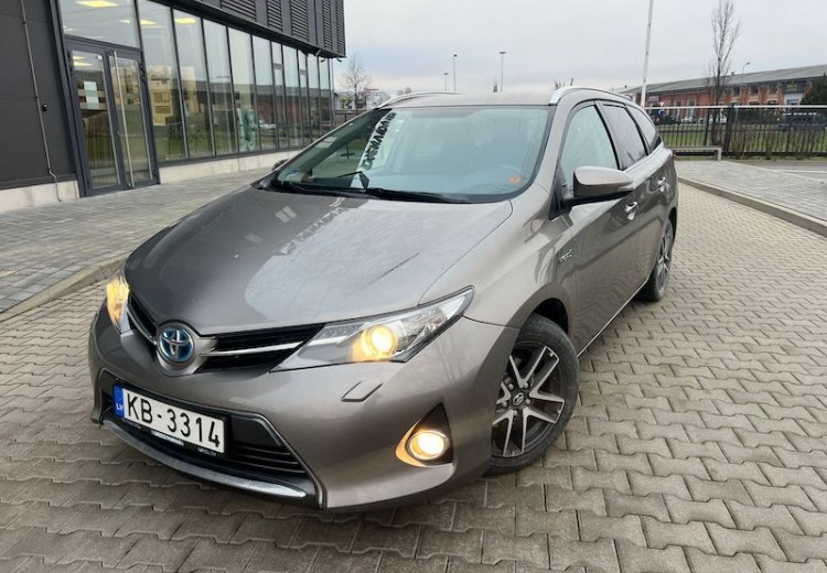 Toyota Auris, 2015.gads, 1.8 Hybrid