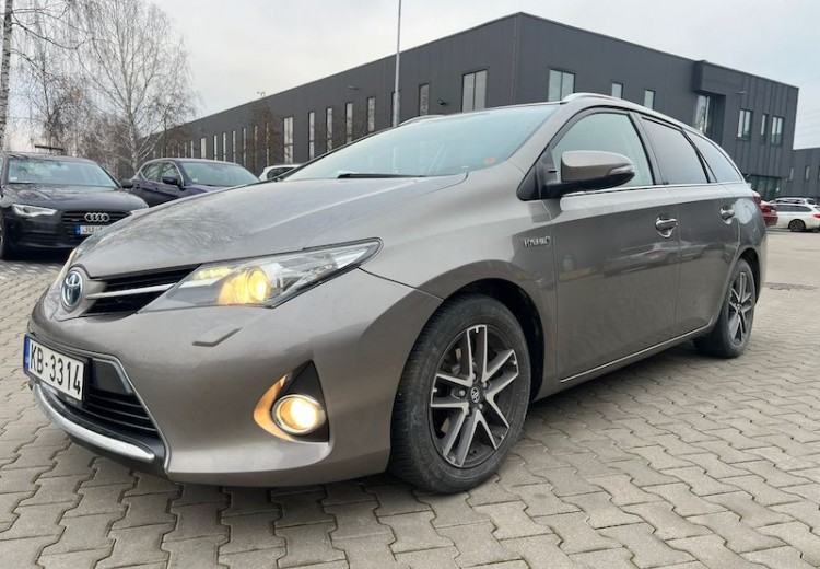 Toyota Auris, 2015.gads, 1.8 Hybrid