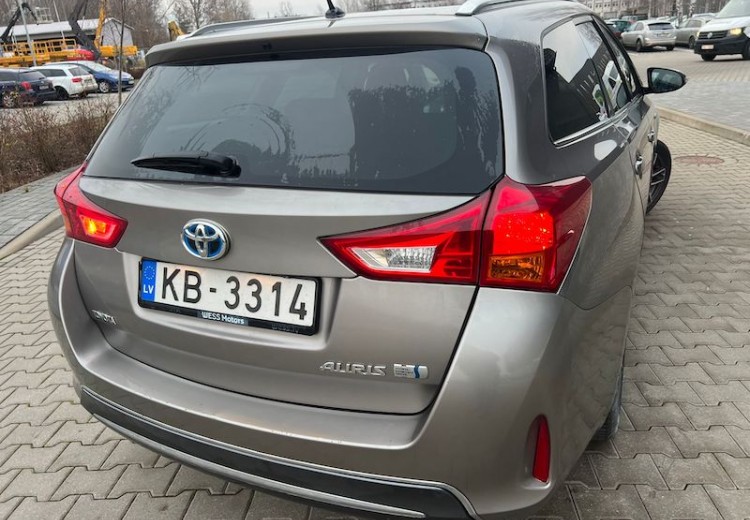 Toyota Auris, 2015.gads, 1.8 Hybrid