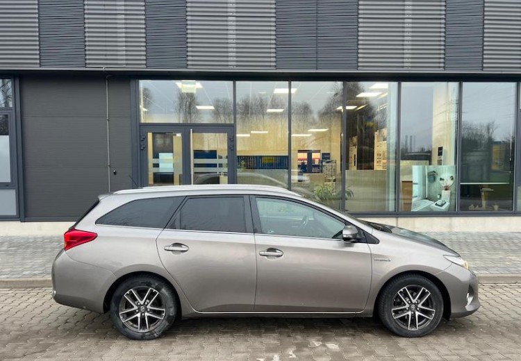 Toyota Auris, 2015.gads, 1.8 Hybrid