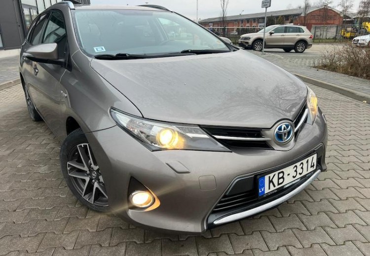 Toyota Auris, 2015.gads, 1.8 Hybrid