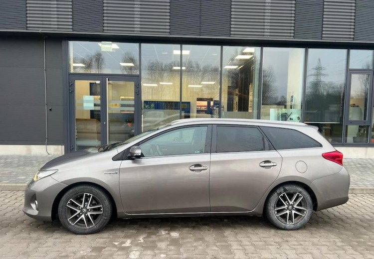 Toyota Auris, 2015.gads, 1.8 Hybrid