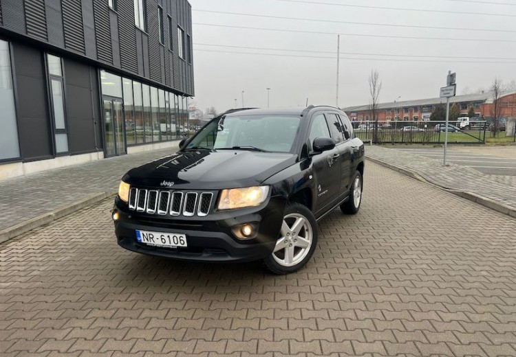 Jeep Compass, 2011.gads, 2.4 Benzīns