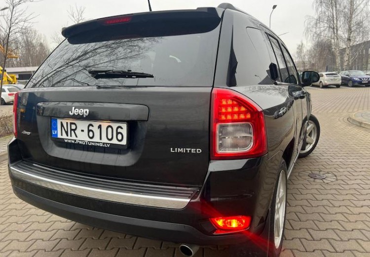 Jeep Compass, 2011.gads, 2.4 Benzīns