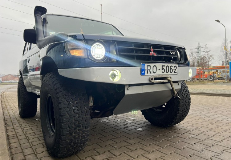 Mitsubishi Pajero, 1998. gads, 3.5 benzīns/gāze