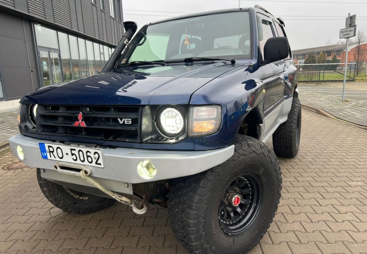 Mitsubishi Pajero, 1998. gads, 3.5 benzīns/gāze