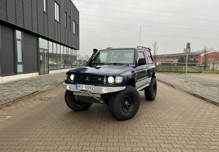 Mitsubishi Pajero, 1998. gads, 3.5 benzīns/gāze