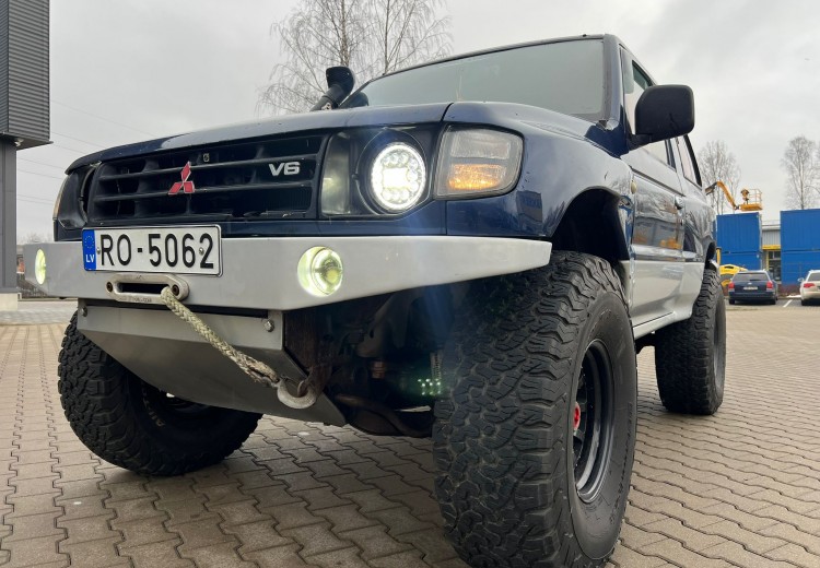 Mitsubishi Pajero, 1998. gads, 3.5 benzīns/gāze