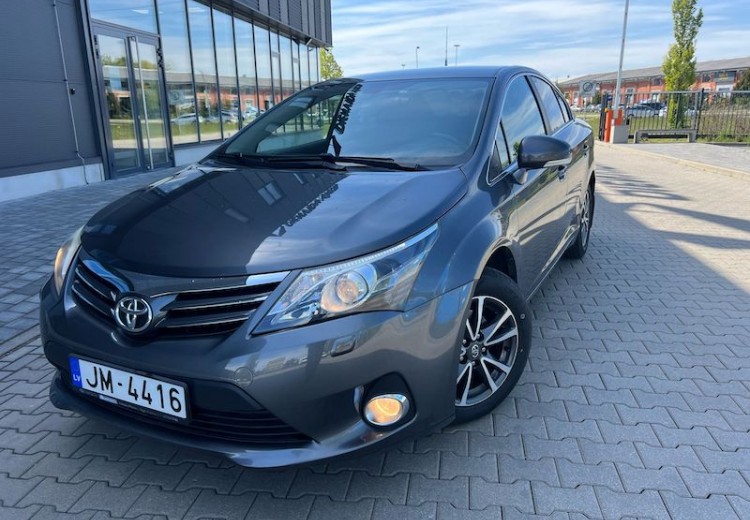 Toyota Avensis, 2014.gads, 1.8 Benzīns